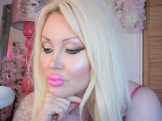 Live sex webcam photo for ElyinkPornsta #291154590