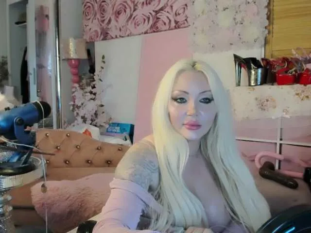 Live sex webcam photo for ElyinkPornsta #291824517