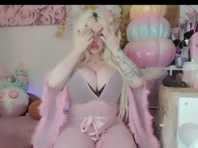 Live sex webcam photo for ElyinkPornsta #292494389