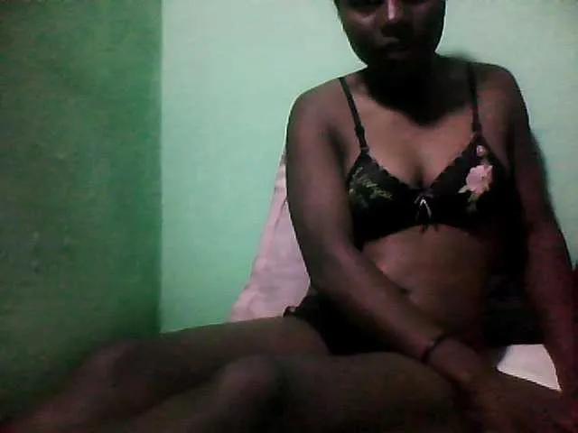 Live sex webcam photo for Elynah #273049786