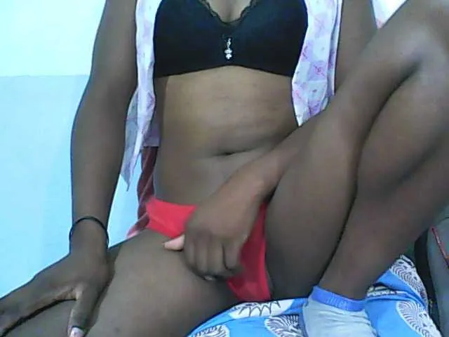 Live sex webcam photo for Elynah #273426655