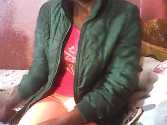 Live sex webcam photo for Elynah #274541049