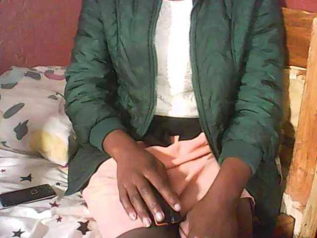 Live sex webcam photo for Elynah #274573577