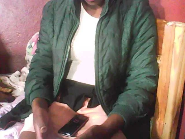 Live sex webcam photo for Elynah #274606147