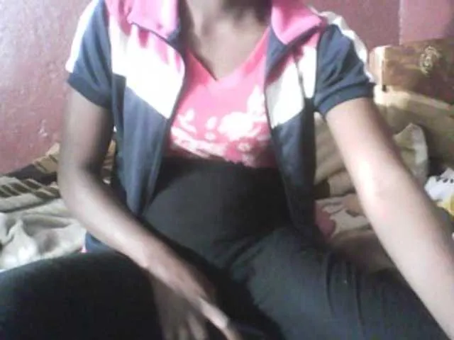 Live sex webcam photo for Elynah #274636936