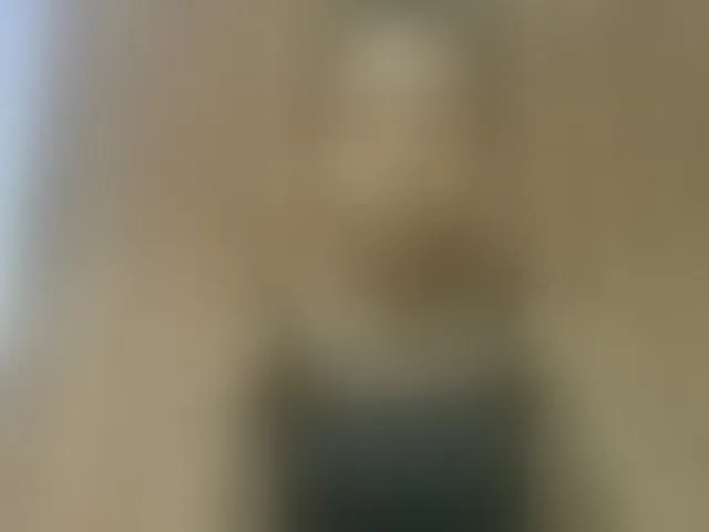 Live sex webcam photo for Elysa7 #293398156