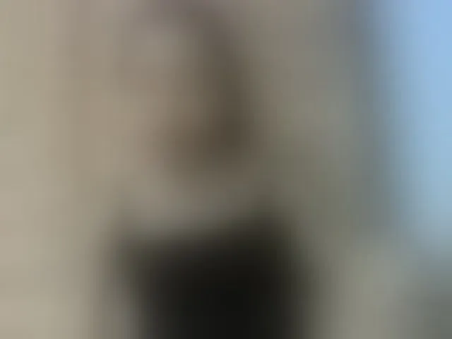 Live sex webcam photo for Elysa7 #293425977