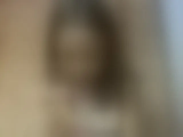 Live sex webcam photo for Elysa7 #293678455