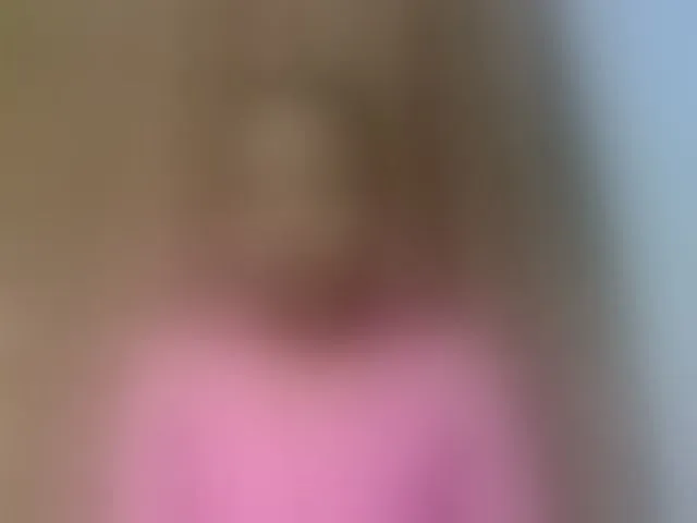 Live sex webcam photo for Elysa7 #293762211