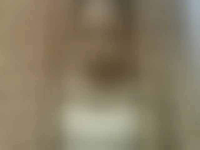 Live sex webcam photo for Elysa7 #293914423