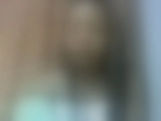 Live sex webcam photo for Elysa7 #293936478