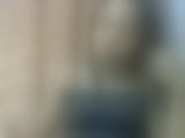 Live sex webcam photo for Elysa7 #293998404