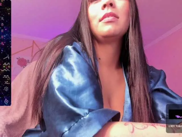 Live sex webcam photo for Elyy-02 #276377334