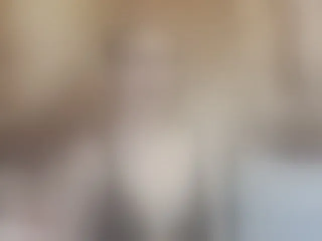 Live sex webcam photo for EmaMiller #293243577