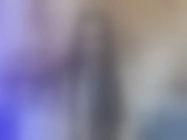 Live sex webcam photo for EmaMiller #293547052
