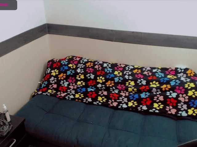 Live sex webcam photo for Emaparis #273324563