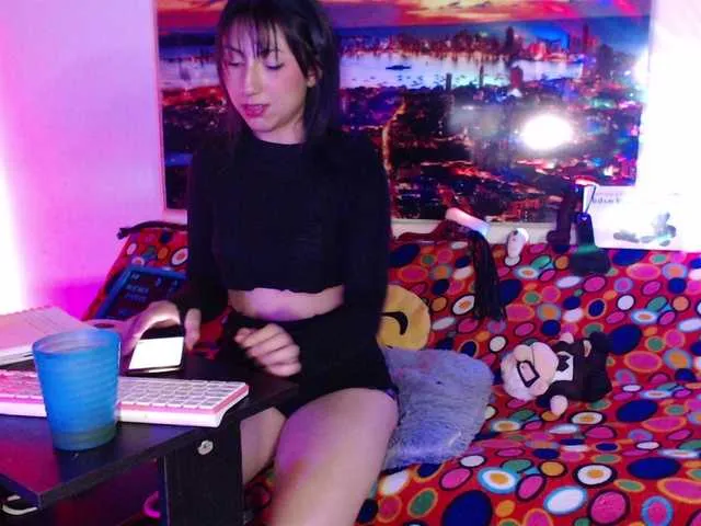 Live sex webcam photo for Emaparis #276230330