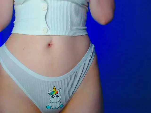 Live sex webcam photo for Emelicristal #293942263