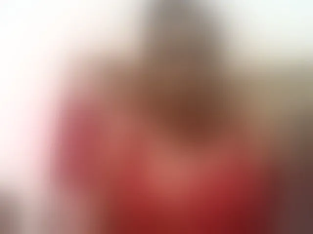 Live sex webcam photo for Emelie1a #293575120