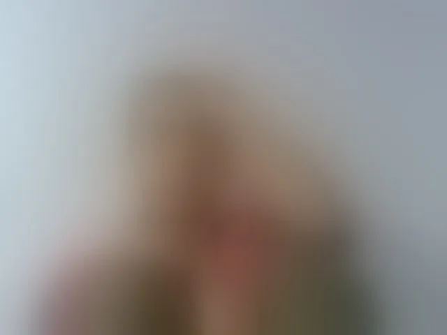 Live sex webcam photo for Emelie1a #293746584