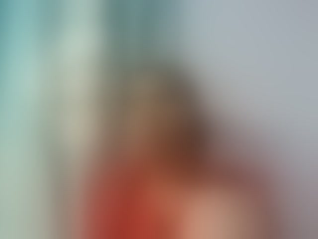 Live sex webcam photo for Emelie1a #294099264