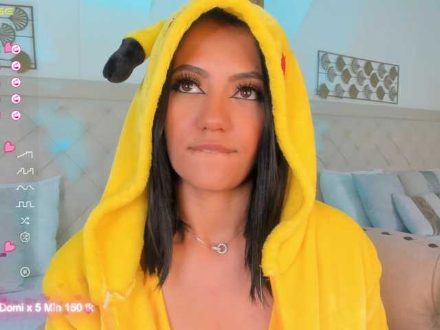 Live sex webcam photo for Emely-Rose1 #276276304