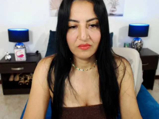 Live sex webcam photo for EmelyRose69 #276429159
