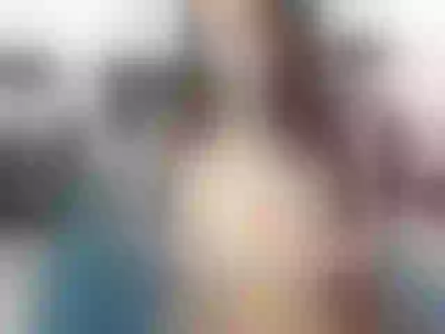Live sex webcam photo for EmelyRose69 #276445319