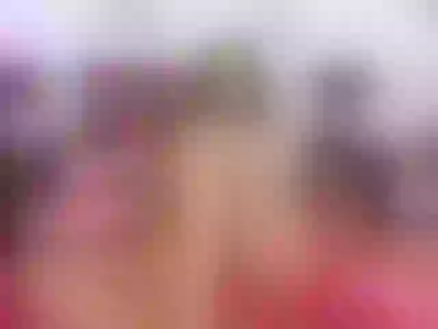 Live sex webcam photo for EmelyRose69 #277028350