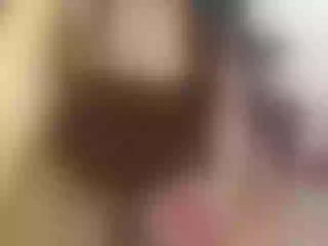 Live sex webcam photo for EmelyRose69 #277235285