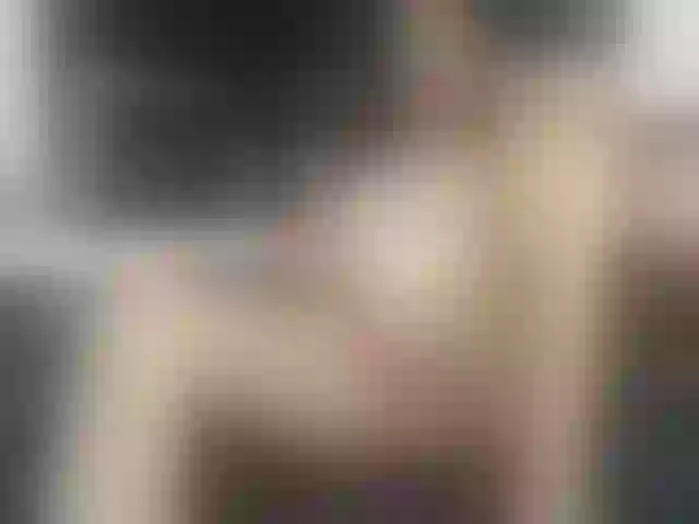 Live sex webcam photo for EmelyRose69 #290713229