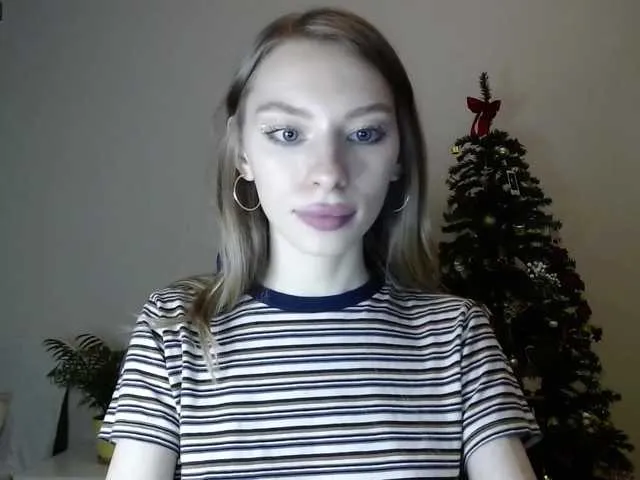 Live sex webcam photo for Emerald20 #272023174