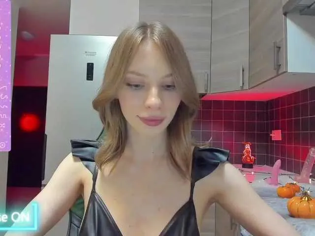 Live sex webcam photo for Emerald20 #276441989