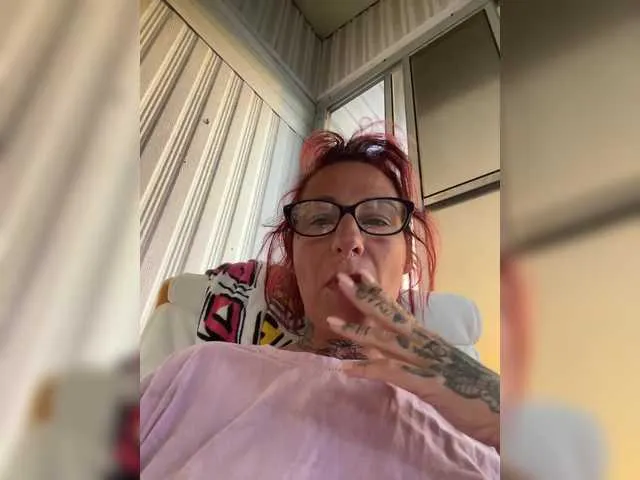 Live sex webcam photo for Emeraldeyes #292227482