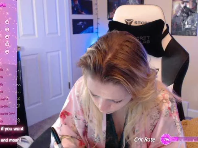 Live sex webcam photo for Emeryemeralds #276849575