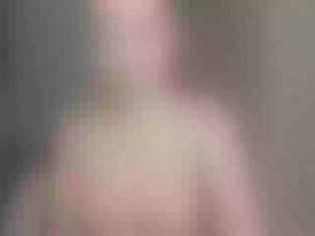 Live sex webcam photo for Emi-Emi #290482955