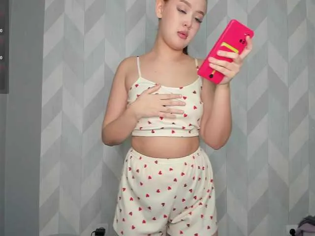 Live sex webcam photo for Emi-Emi #290584643
