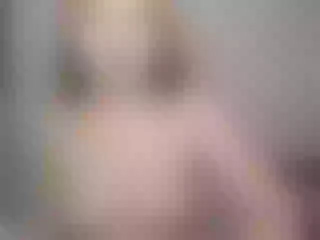 Live sex webcam photo for Emi-Emi #290649975