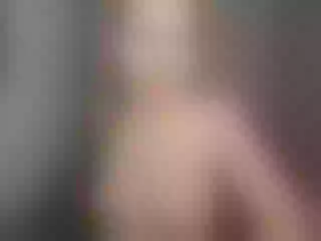 Live sex webcam photo for Emi-Emi #290679124