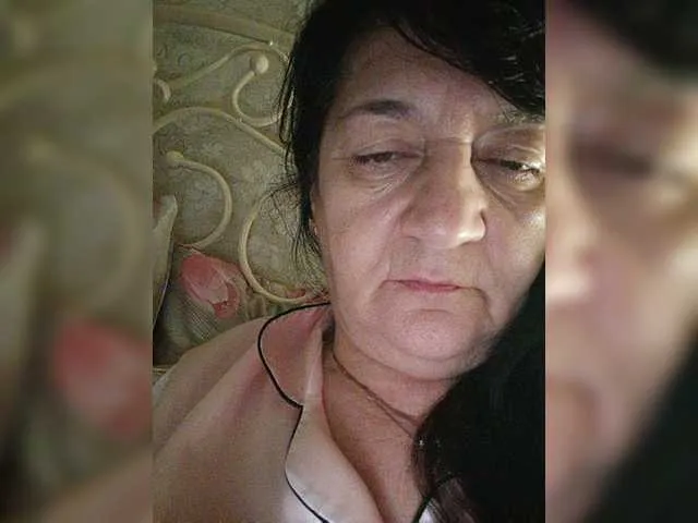 Live sex webcam photo for Emica #277273952