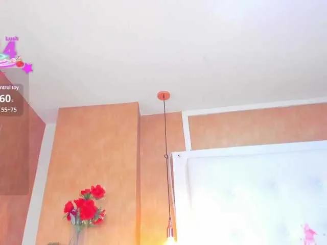 Live sex webcam photo for Emiily-Thompson #291125389