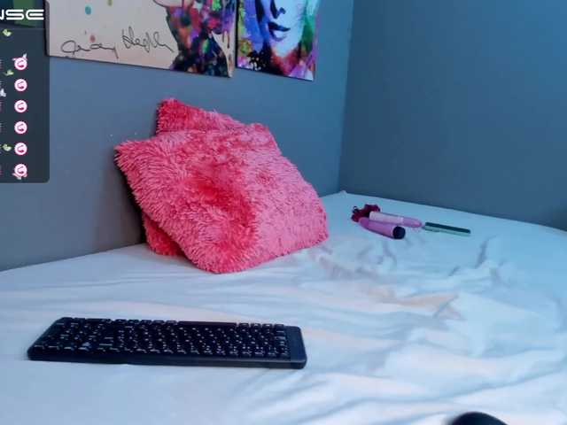 Live sex webcam photo for Emiily-rosse #274297279