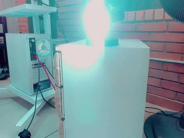 Live sex webcam photo for EmiilySaenzz #290624993