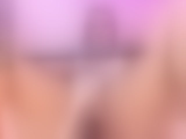 Live sex webcam photo for Emiilyy-Stonee