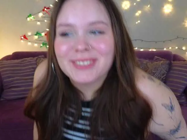 Live sex webcam photo for EmileyBailey #290236782