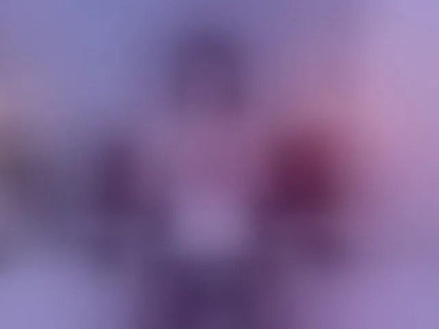 Live sex webcam photo for Emili-Hot #292719019