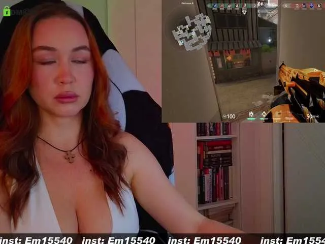 Live sex webcam photo for Emili1- #290144302