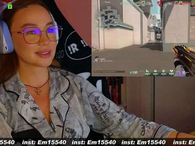 Live sex webcam photo for Emili1- #290308499