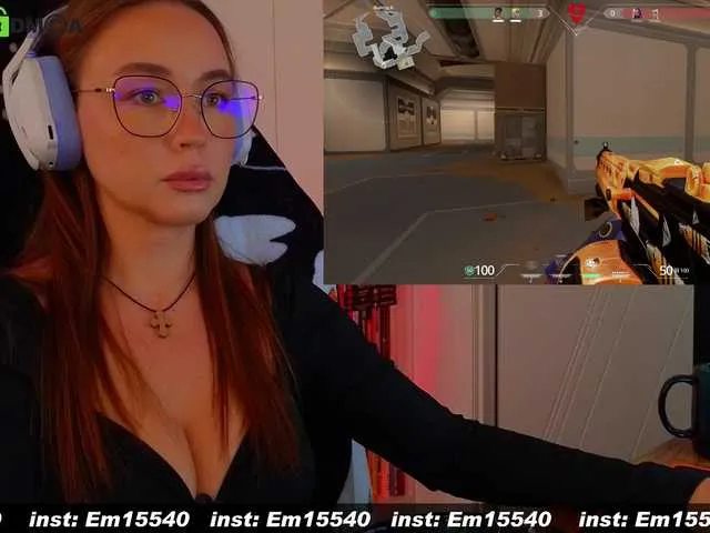 Live sex webcam photo for Emili1- #290354109