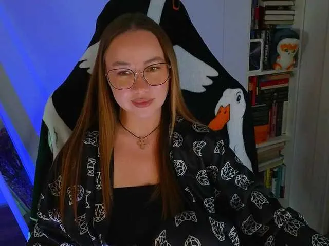 Live sex webcam photo for Emili1- #291036617